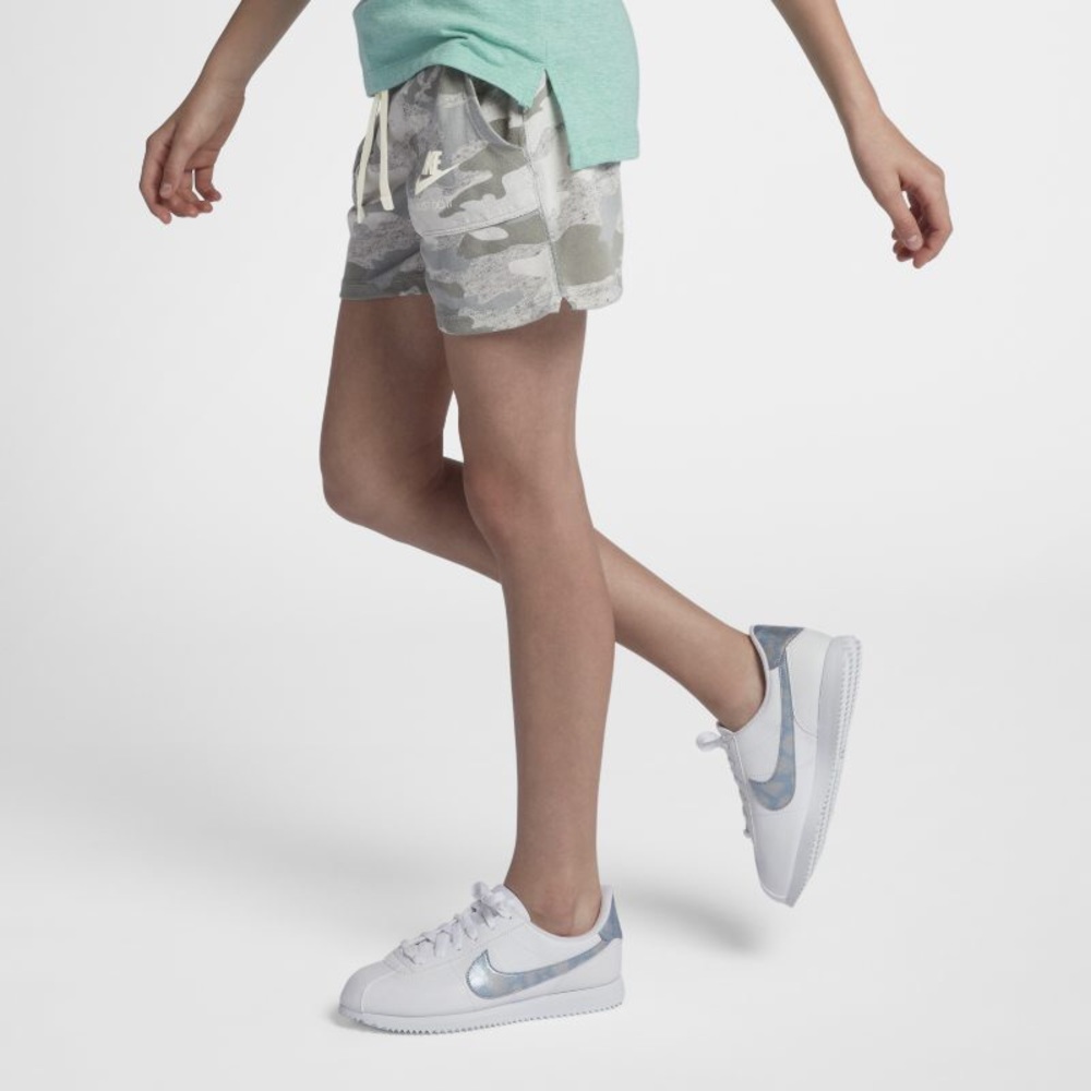 Nike camo shorts